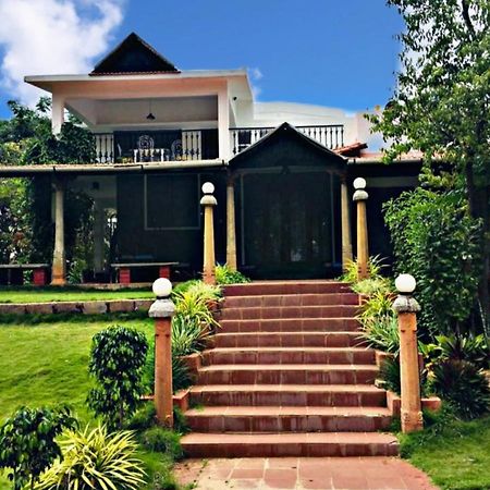 Bana The Wild Waters Hotel Muduvādi Екстериор снимка