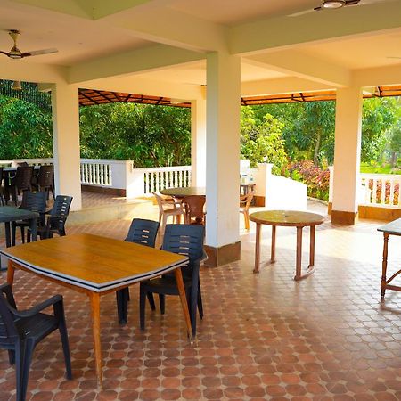 Bana The Wild Waters Hotel Muduvādi Екстериор снимка