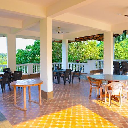 Bana The Wild Waters Hotel Muduvādi Екстериор снимка