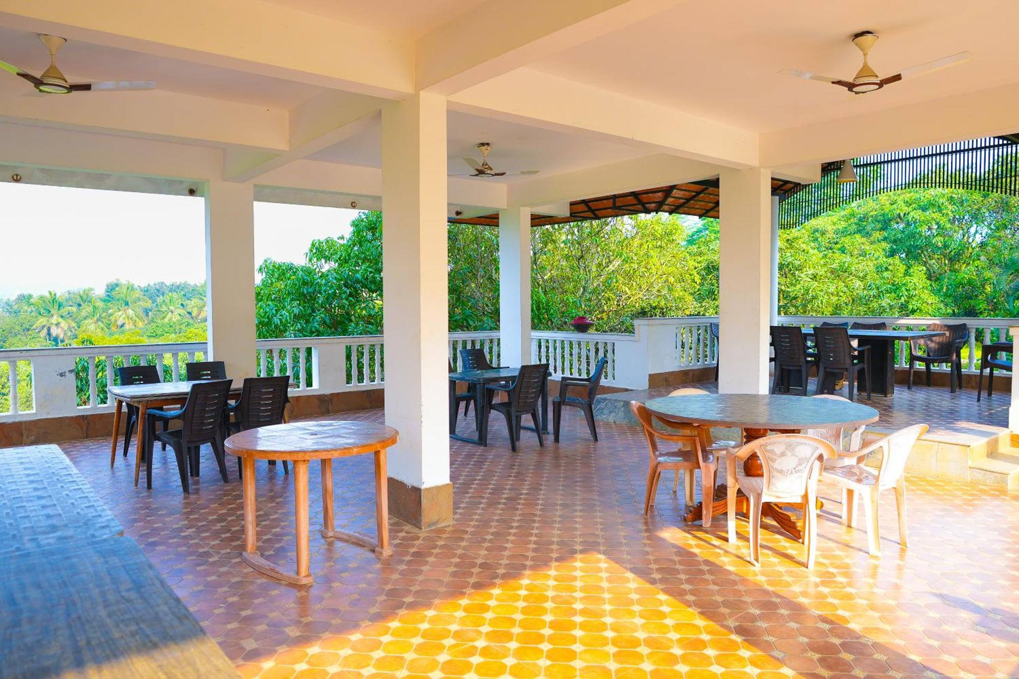Bana The Wild Waters Hotel Muduvādi Екстериор снимка