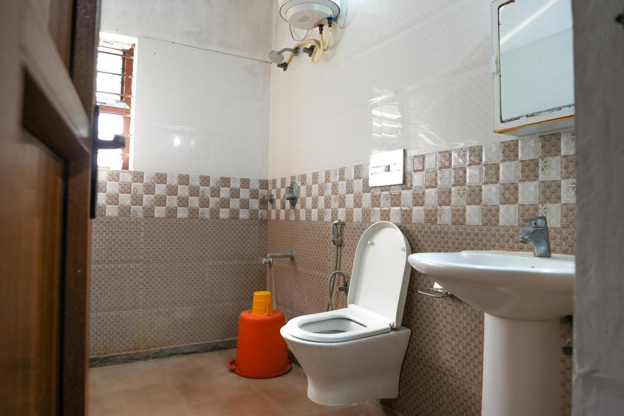 Bana The Wild Waters Hotel Muduvādi Екстериор снимка