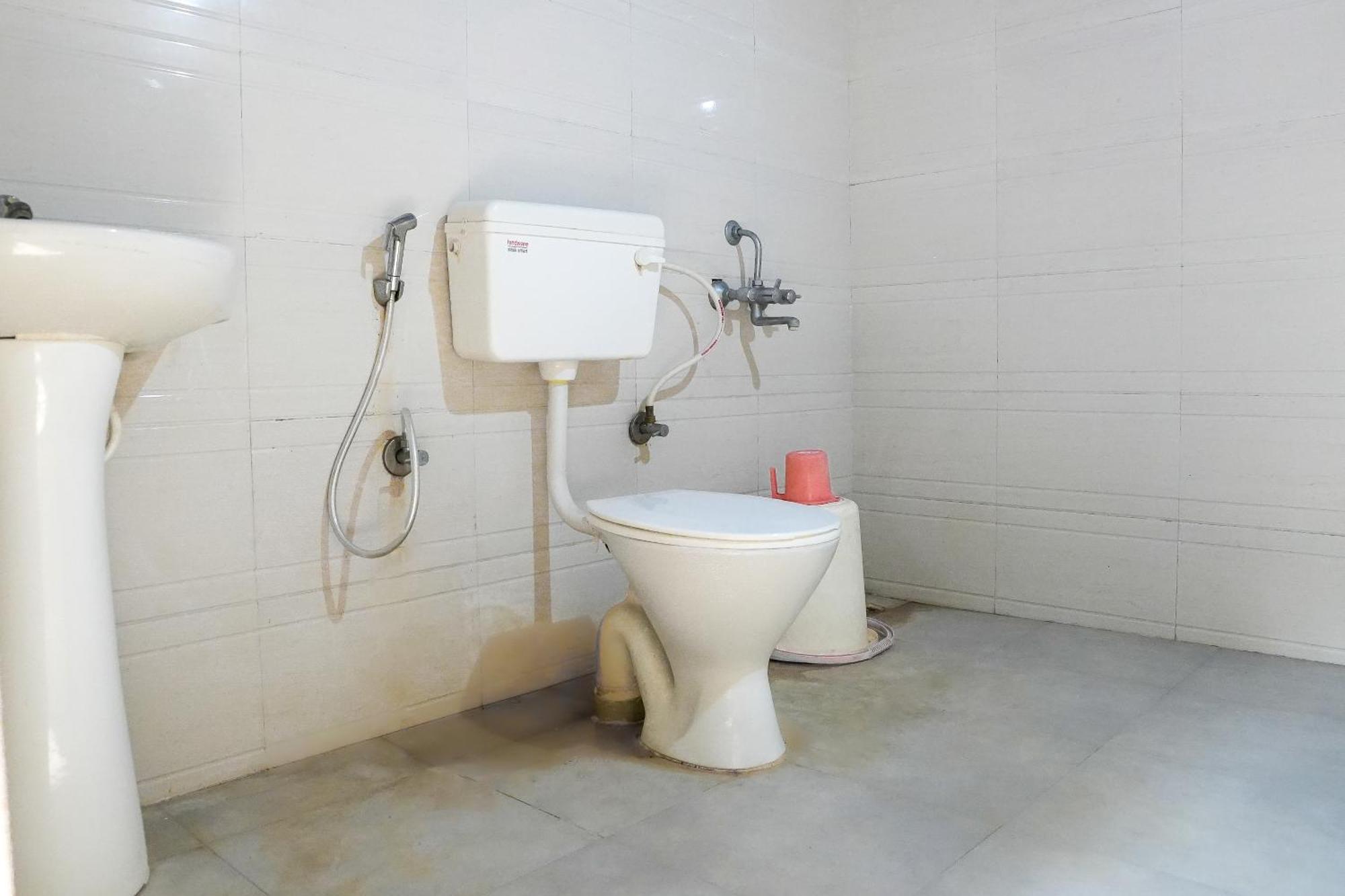 Bana The Wild Waters Hotel Muduvādi Екстериор снимка